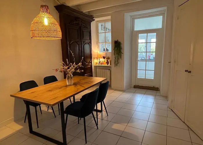 펜션 36 Rue Saint Nicolas Jardin Clos 30m Port *